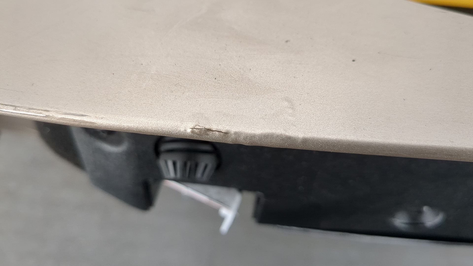 Дверь багажника