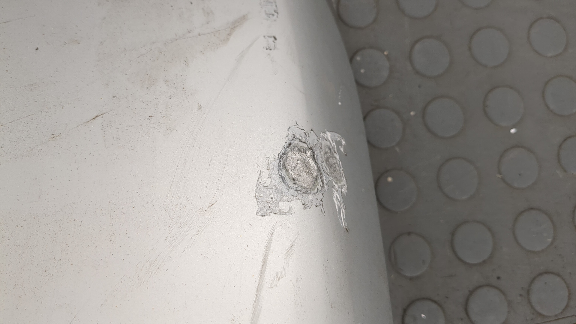 Дверь багажника