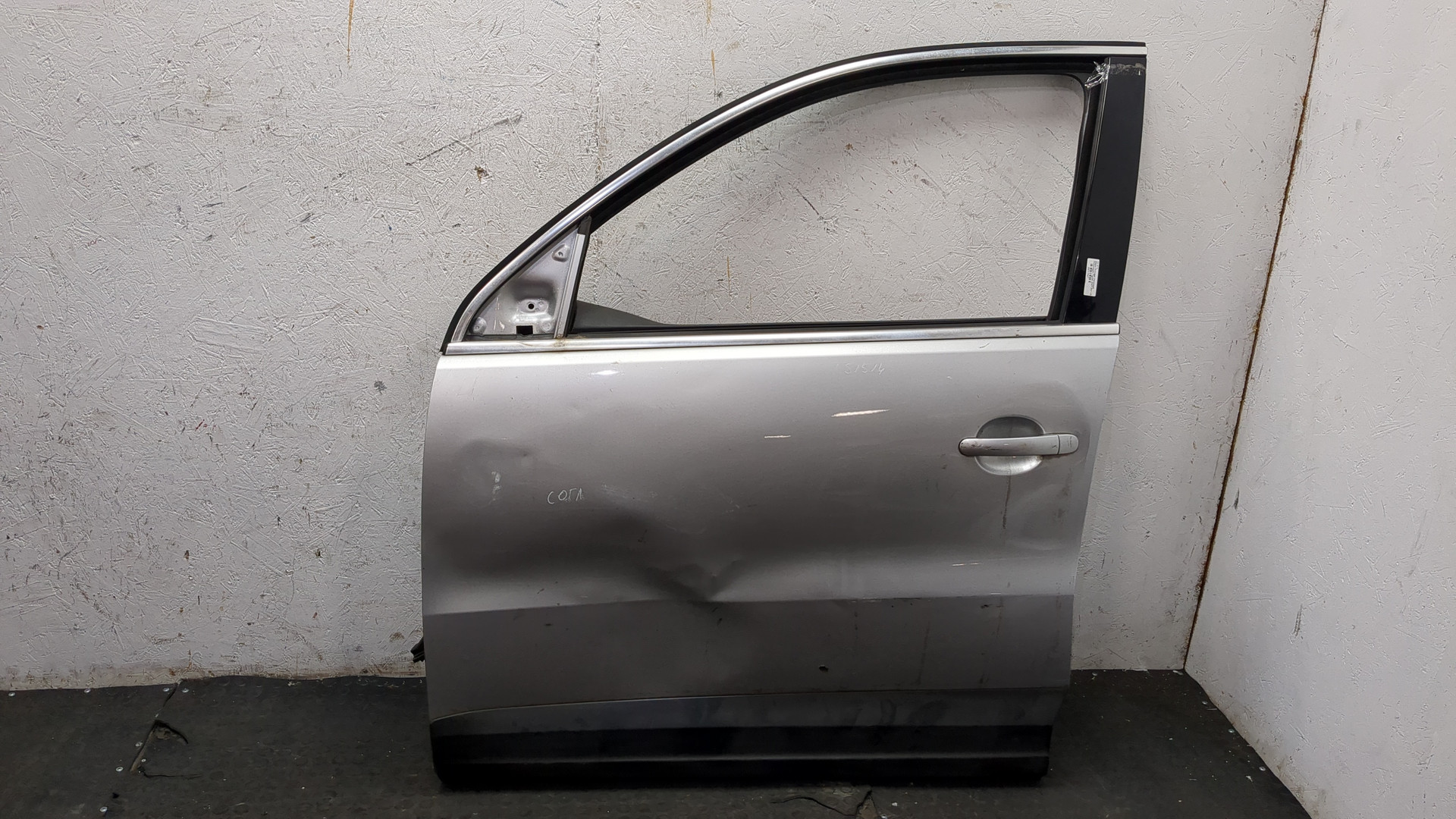 Дверь передняя левая