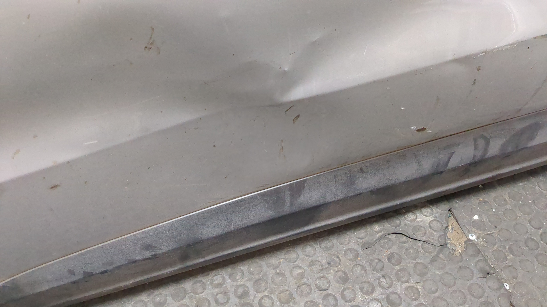 Дверь передняя левая