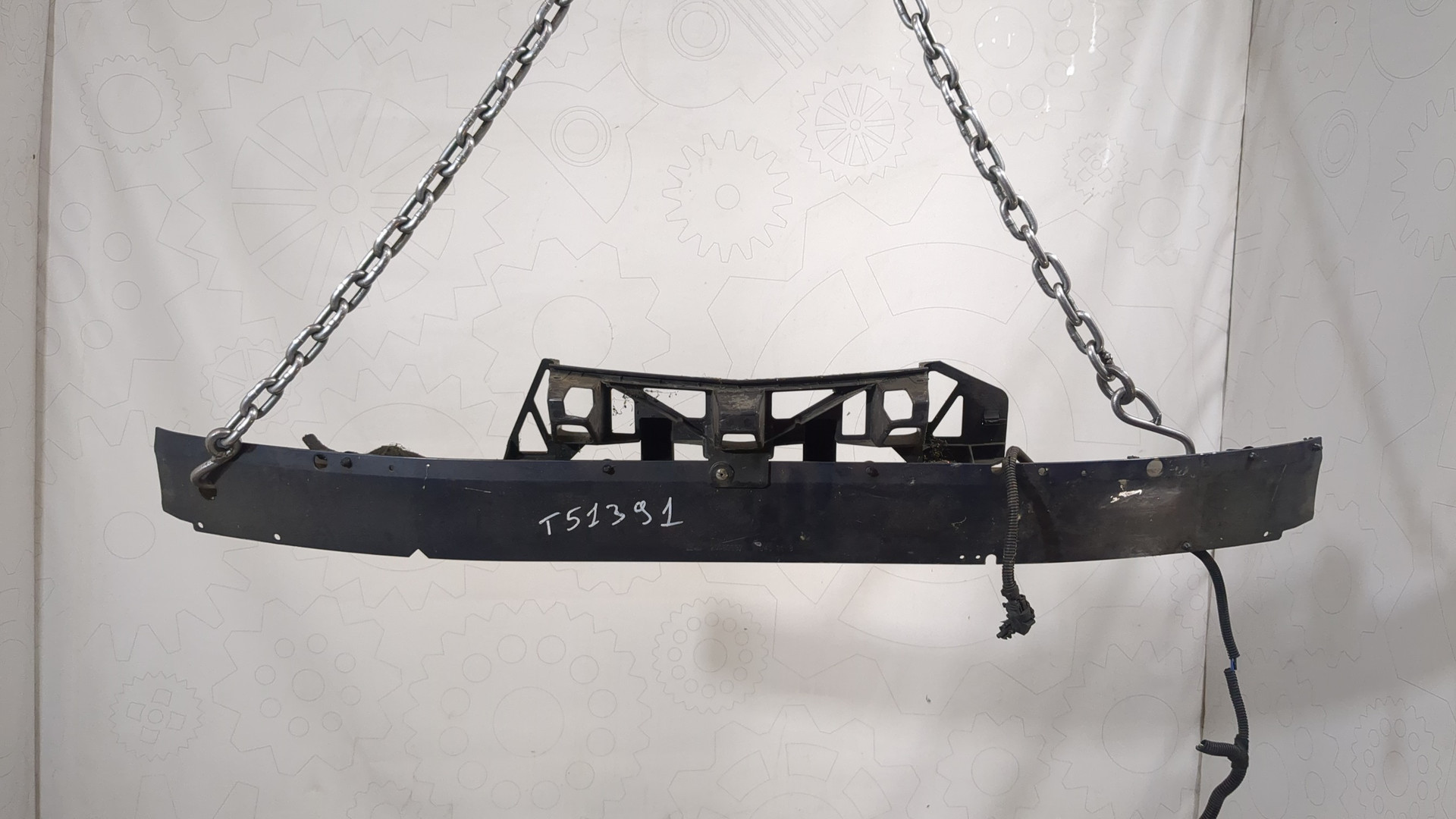 Усилитель переднего бампера