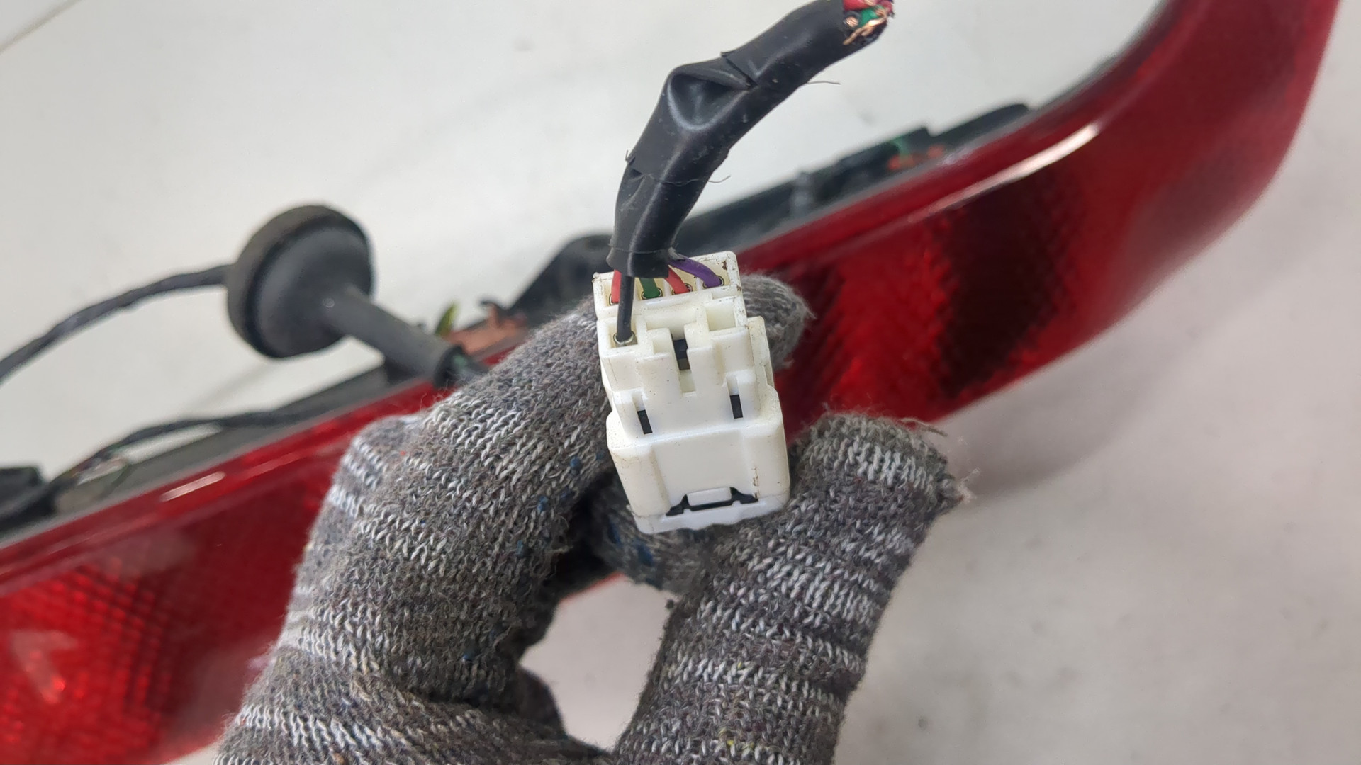 Фонарь задний левый