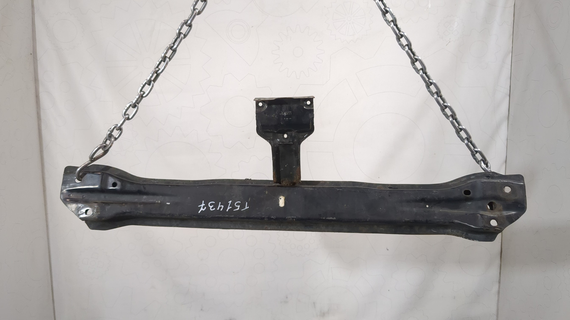 Усилитель переднего бампера