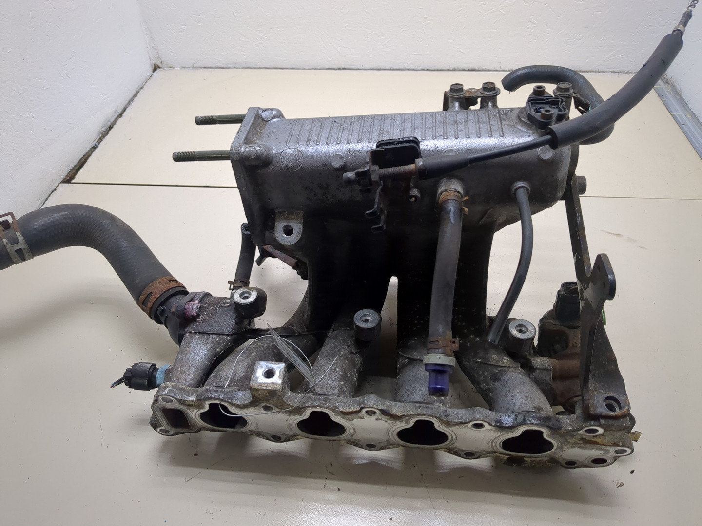 Коллектор впускной