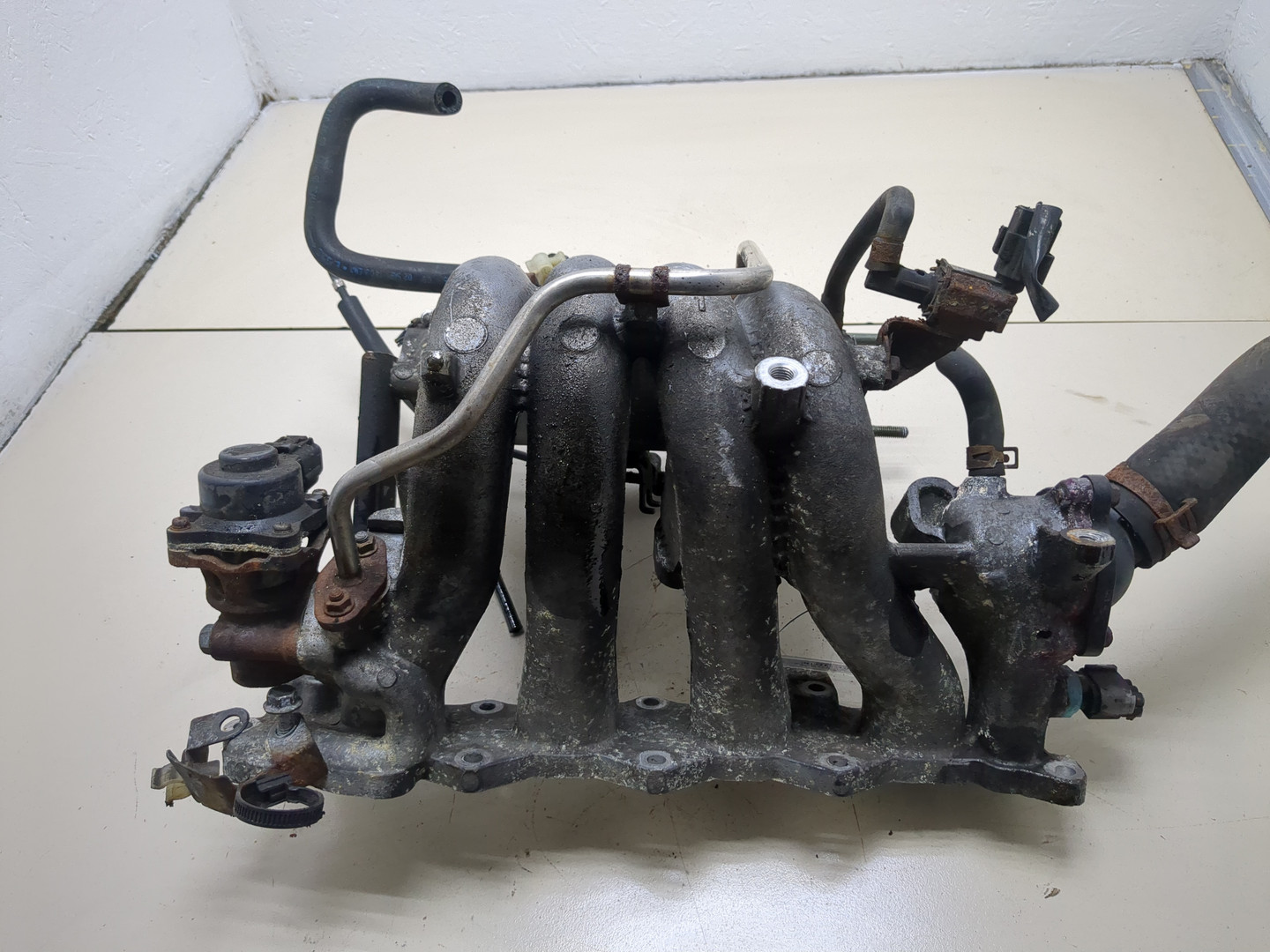 Коллектор впускной