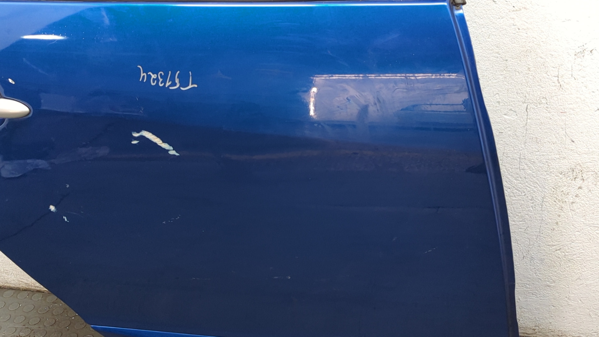 Дверь задняя правая