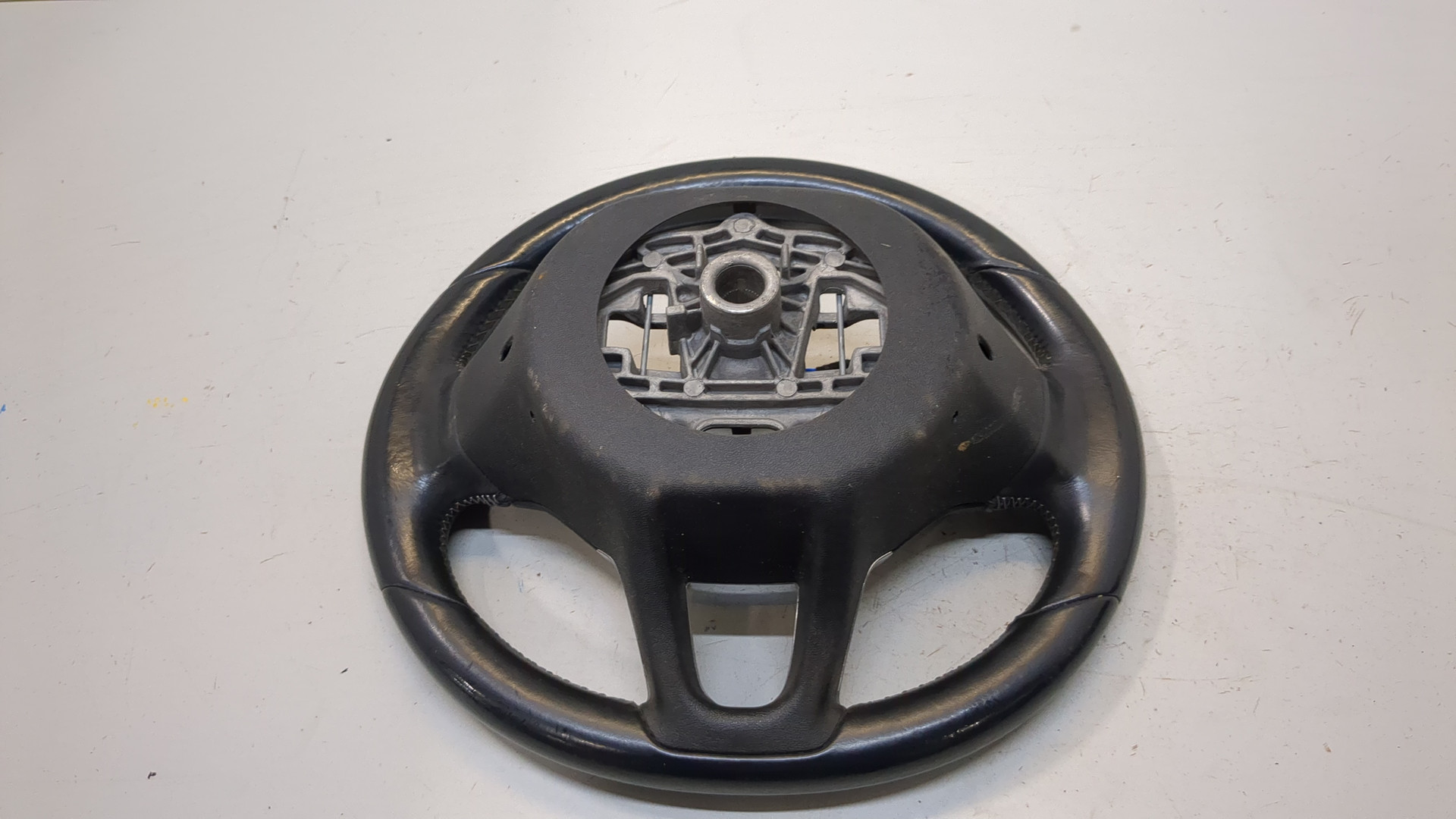 Рулевое колесо (руль)