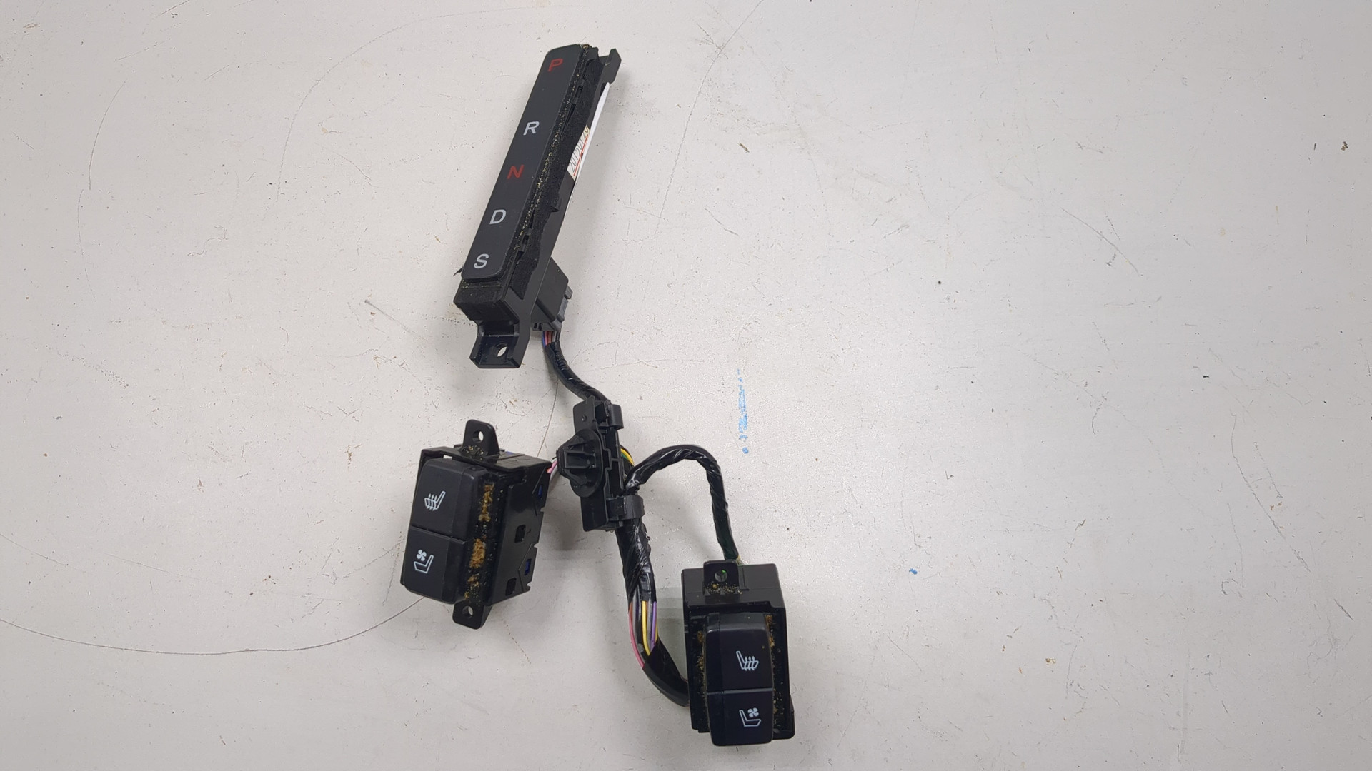 Кнопка обогрева сидений