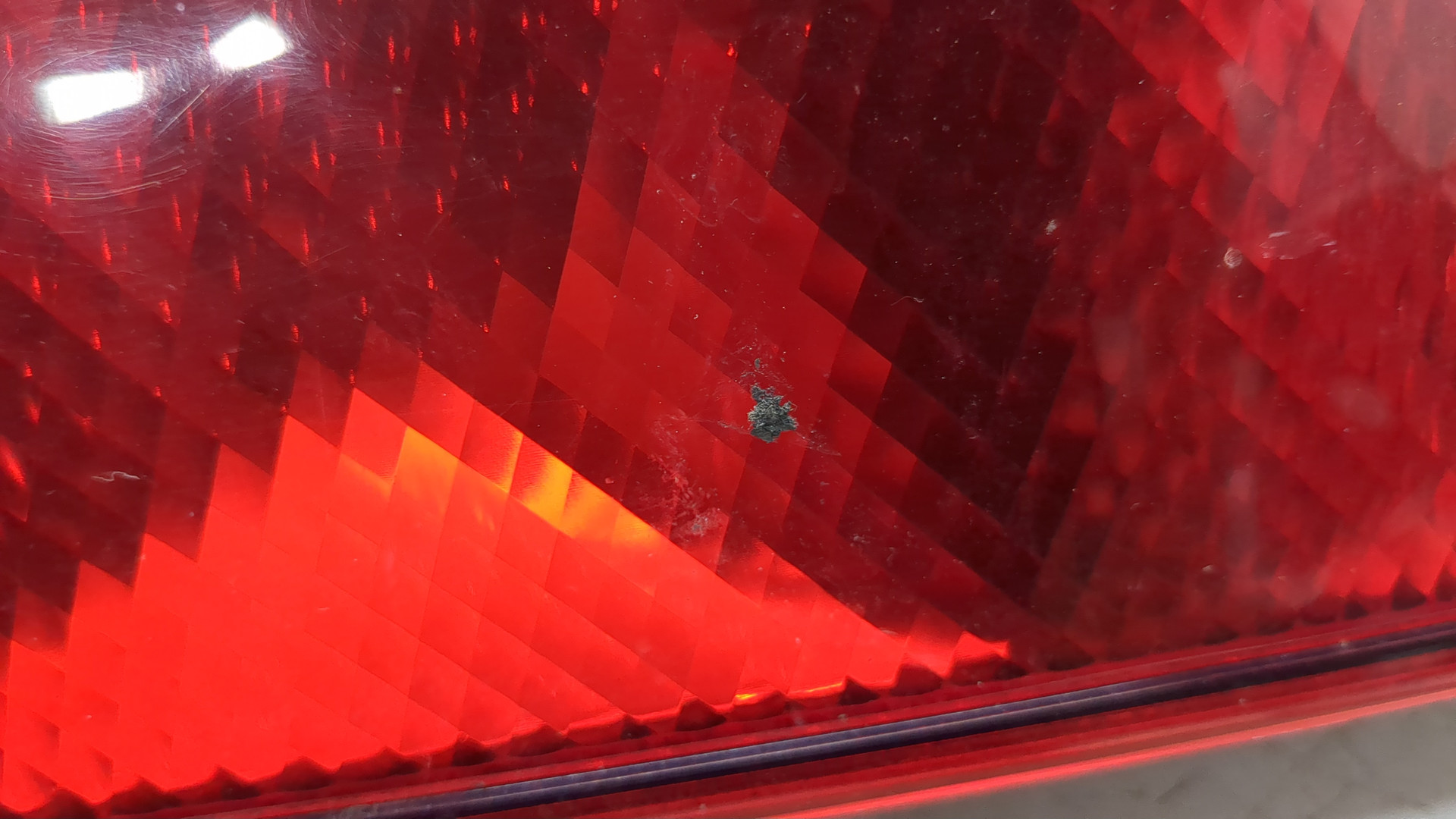 Фонарь задний правый