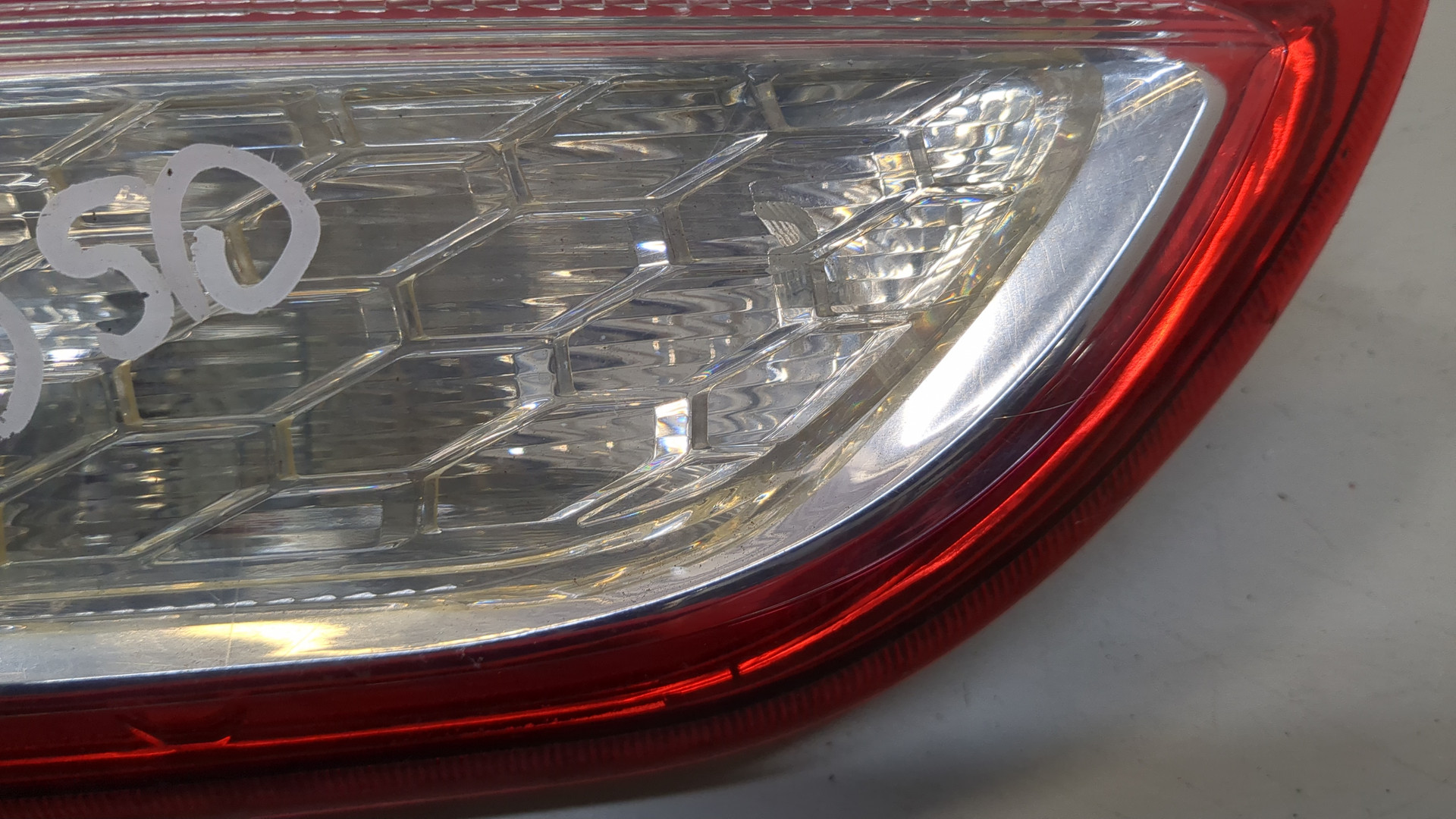 Фонарь задний левый