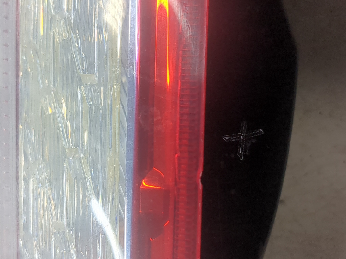 Фонарь задний левый