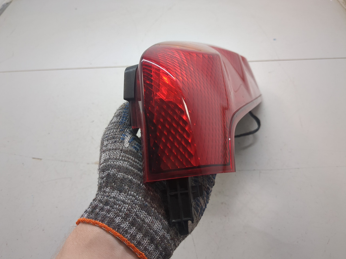 Фонарь задний левый