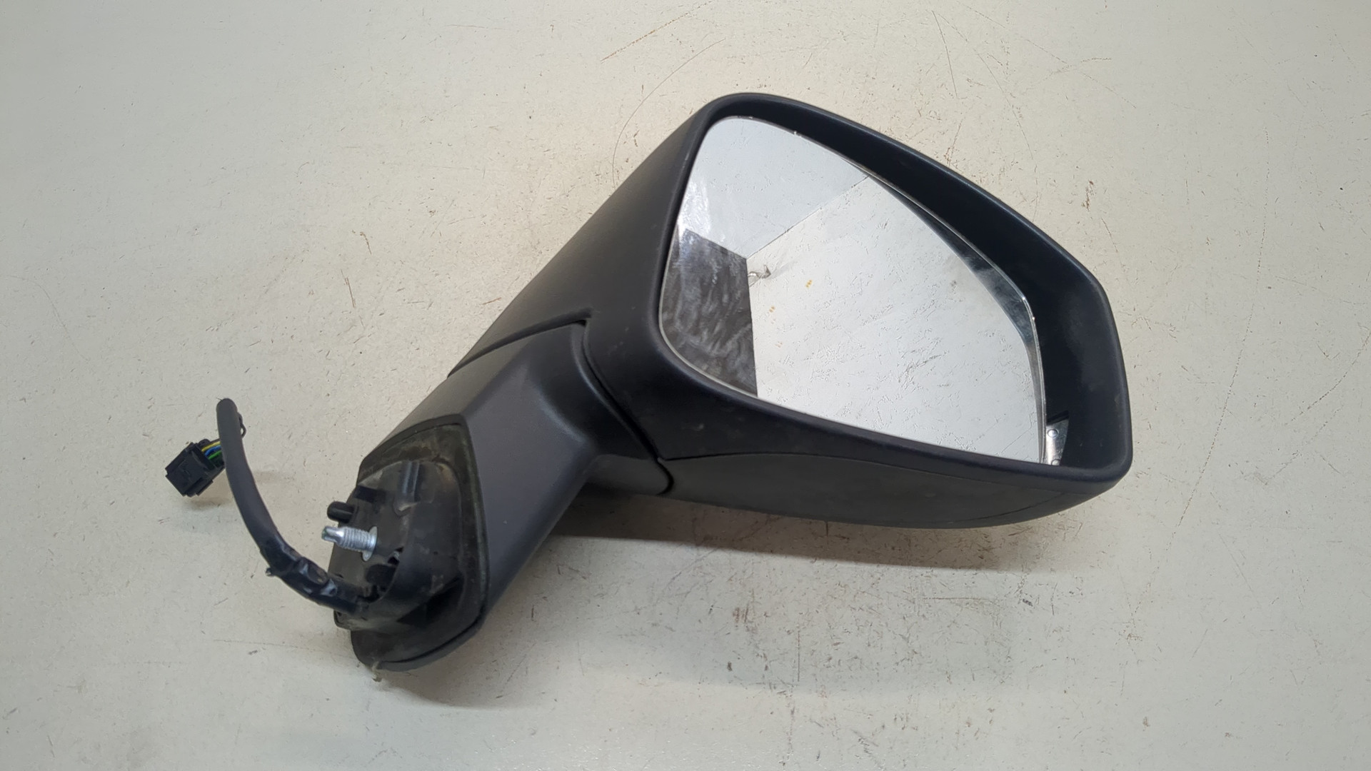 Зеркало правое электрическое