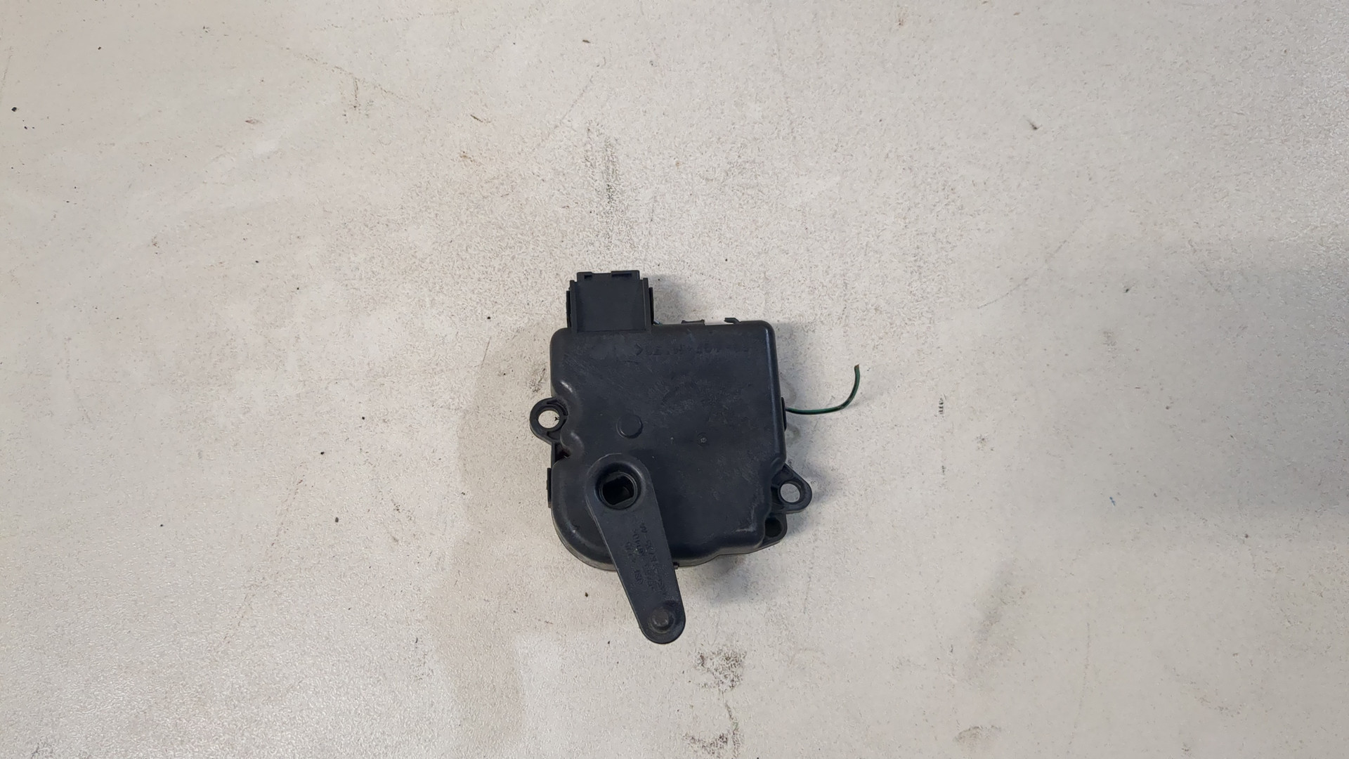 Моторчик заслонки печки