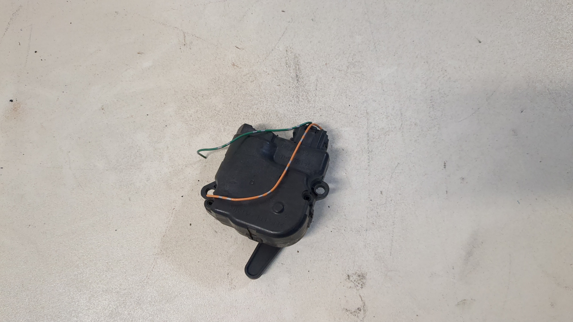 Моторчик заслонки печки