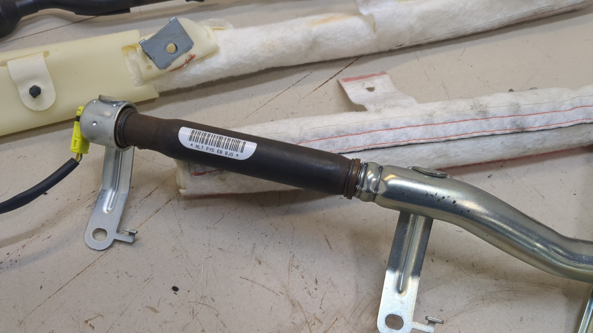 Подушка безопасности боковая (шторка)