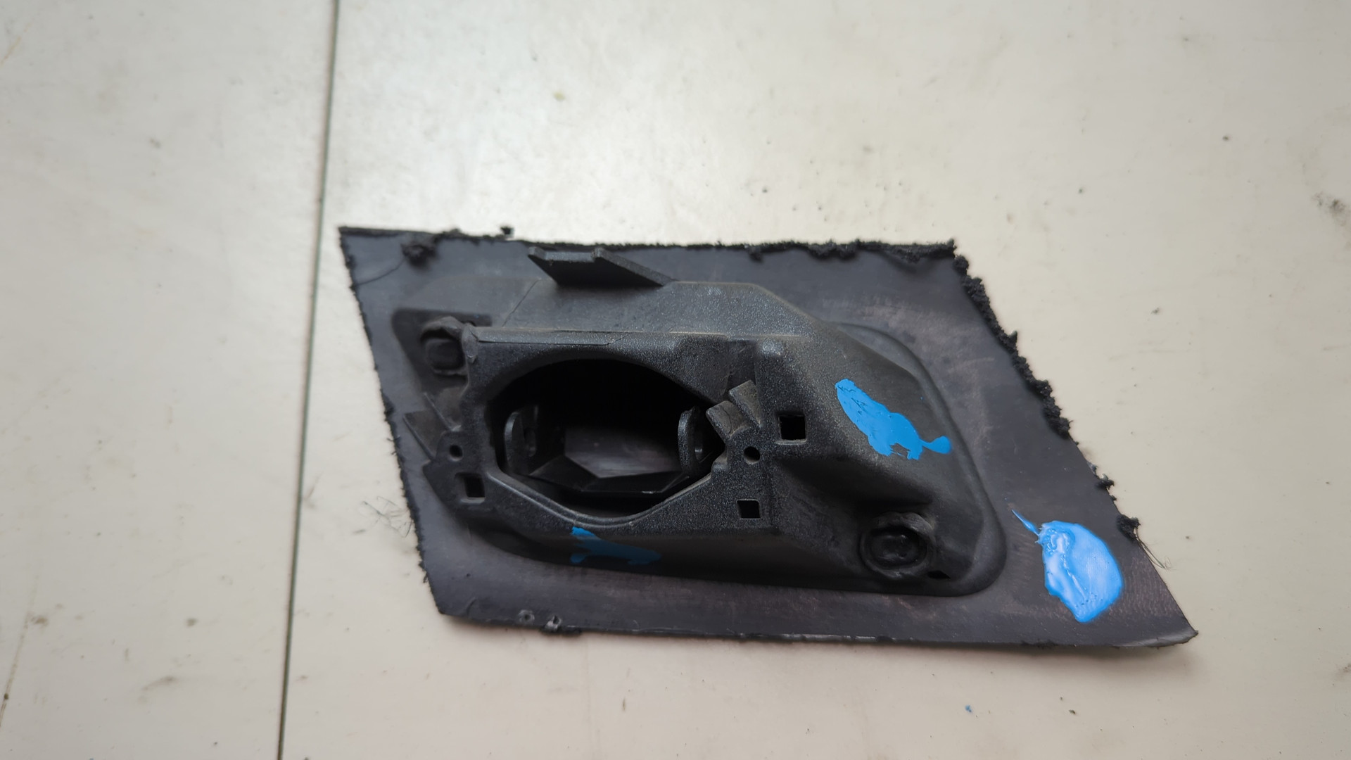 Крышка форсунки омывателя фар