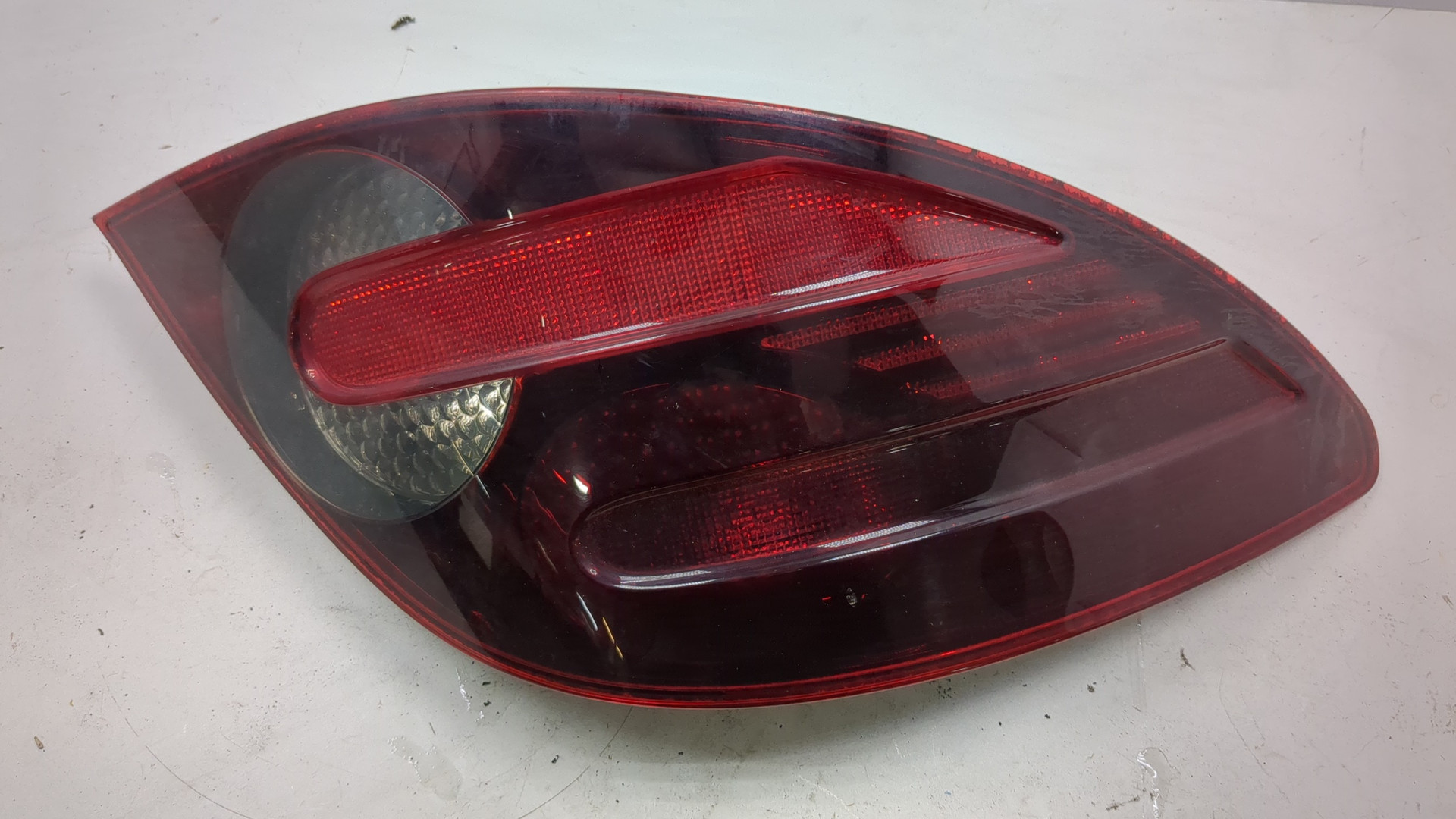 Фонарь задний левый