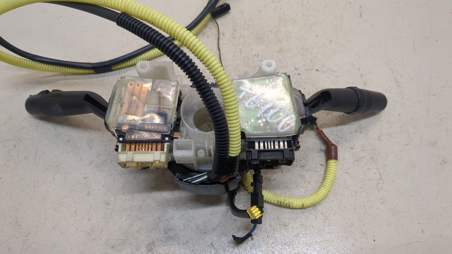 Переключатель подрулевой