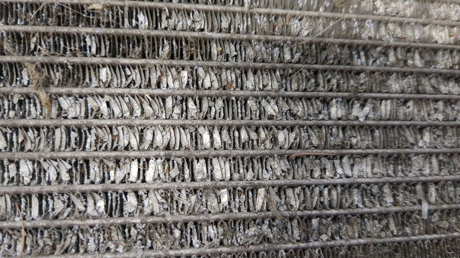 Радиатор охлаждения двигателя основной