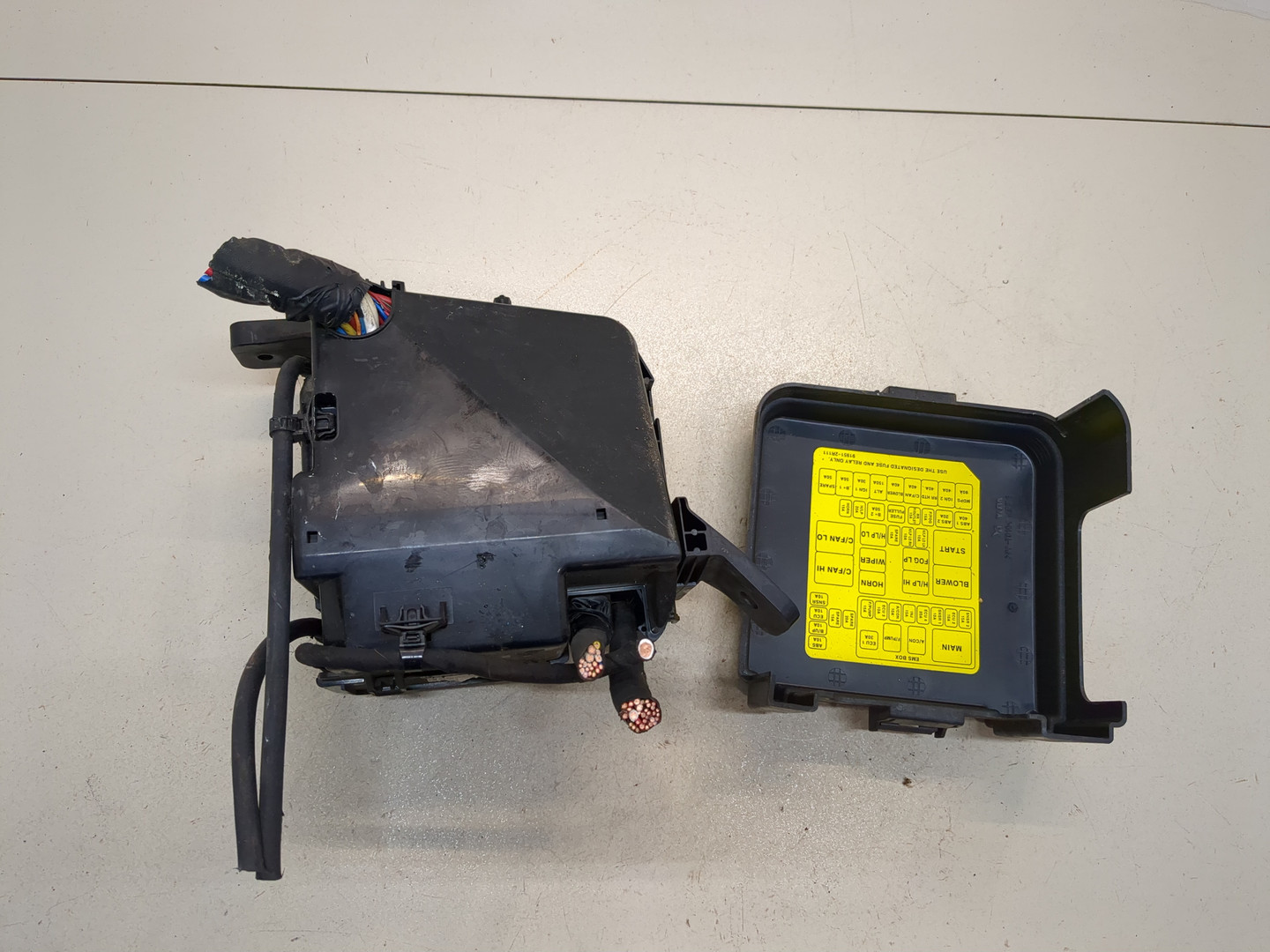 Блок предохранителей