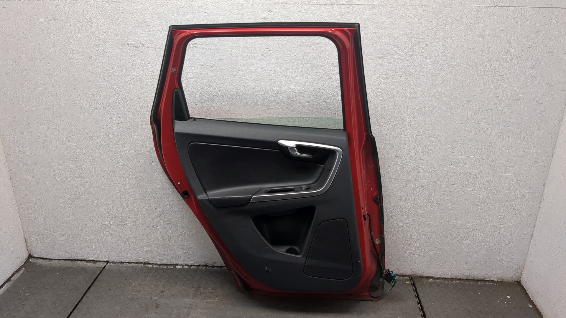 Дверь задняя левая
