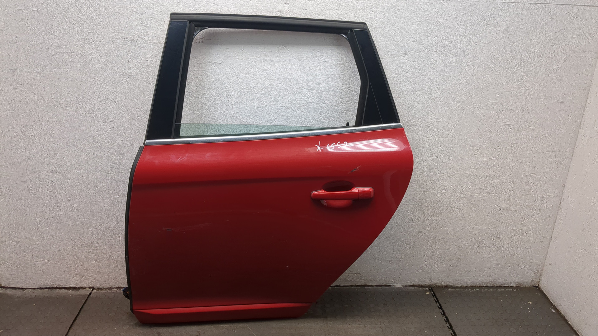 Дверь задняя левая