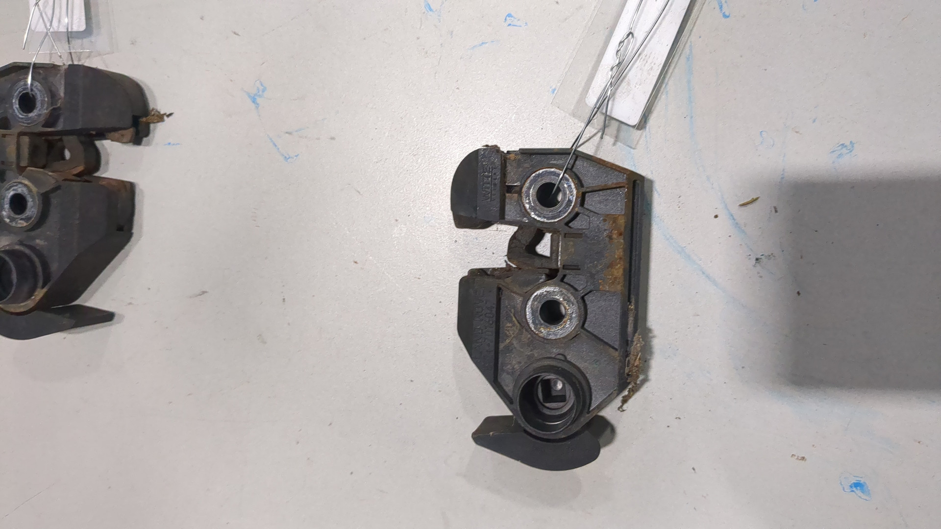 Замок багажника