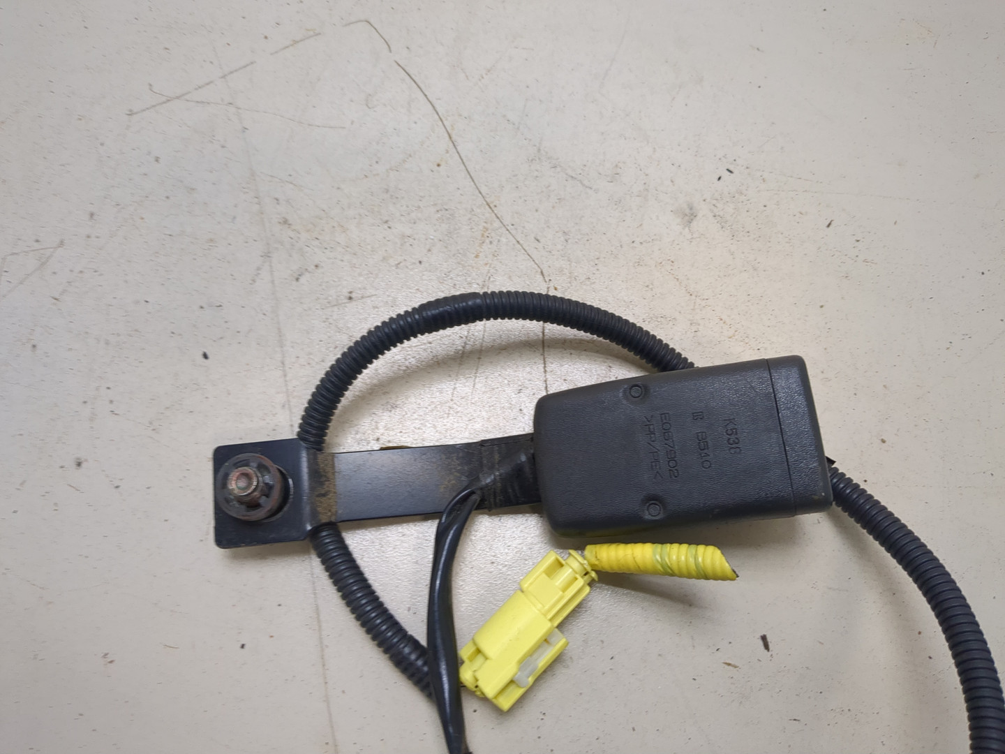 Ответная часть ремня безопасности