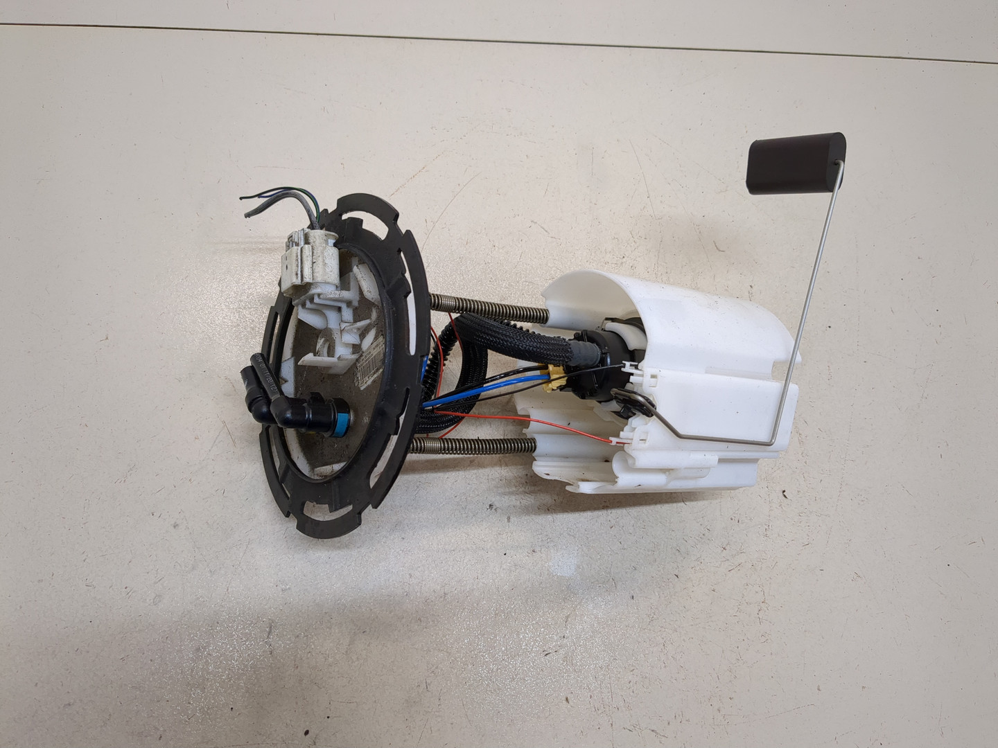 Насос топливный электрический