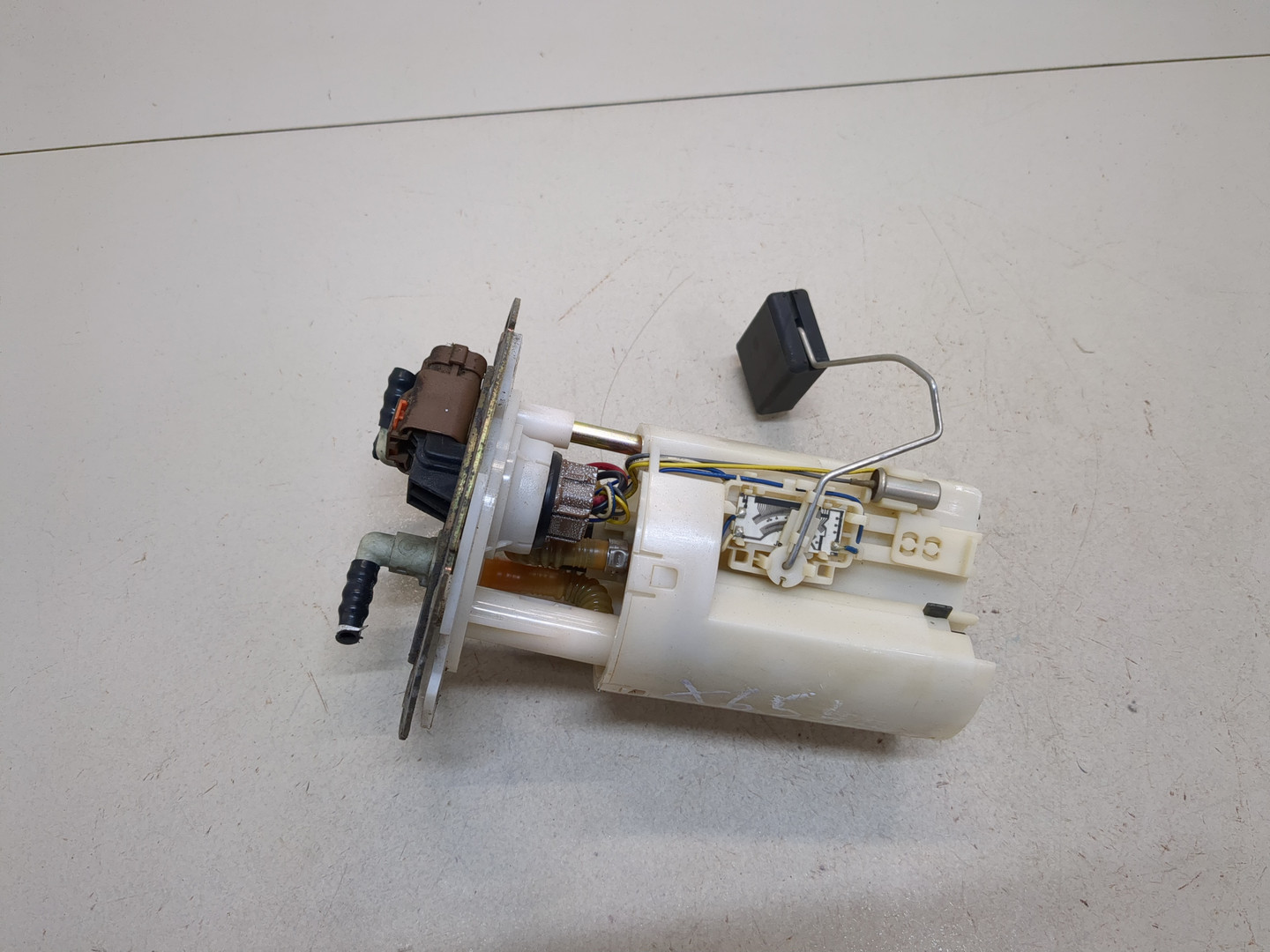 Насос топливный электрический