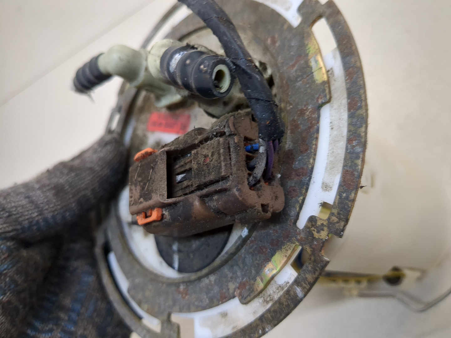 Насос топливный электрический