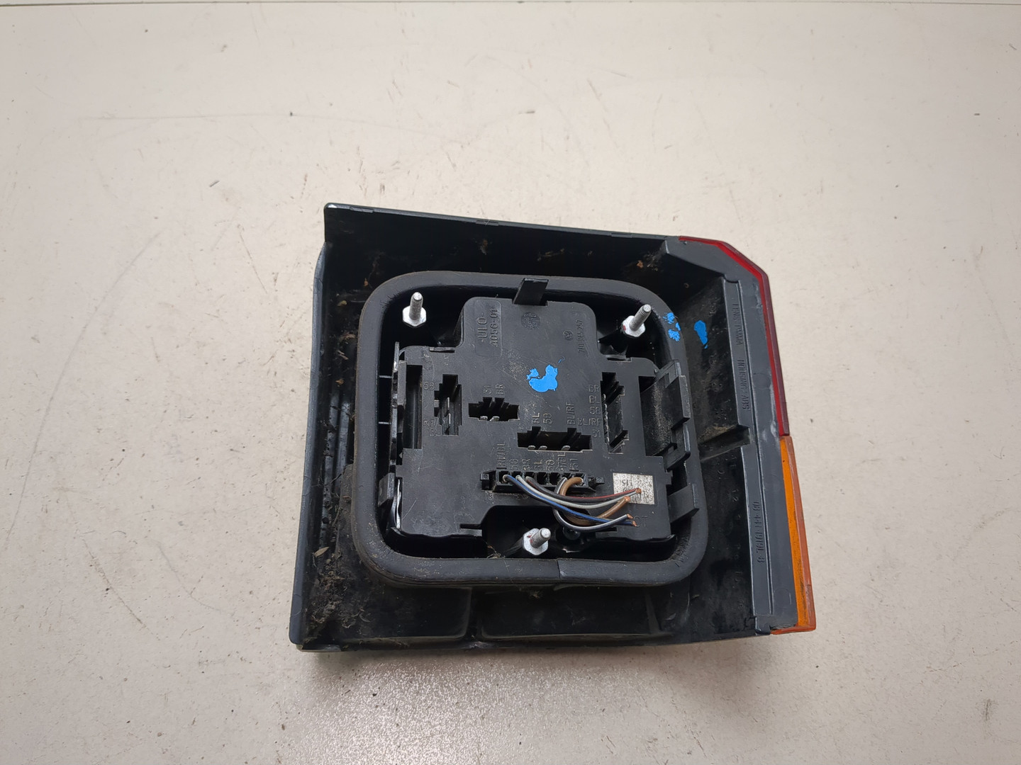 Фонарь задний левый