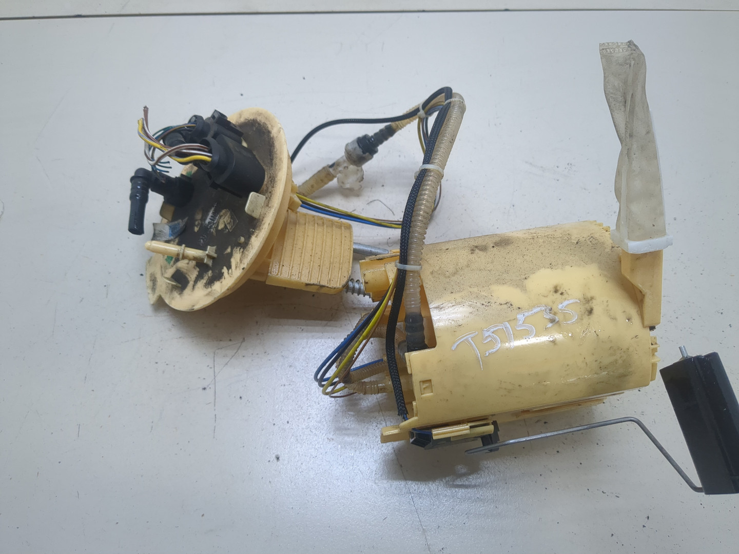 Насос топливный электрический