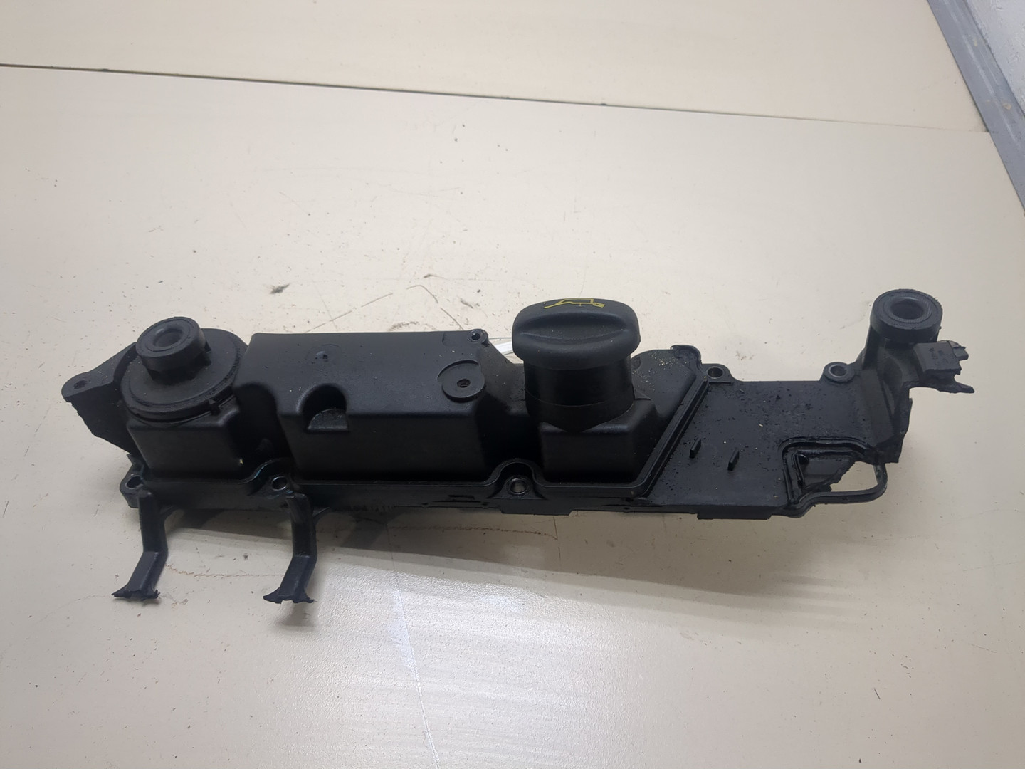 Крышка клапанная ГБЦ