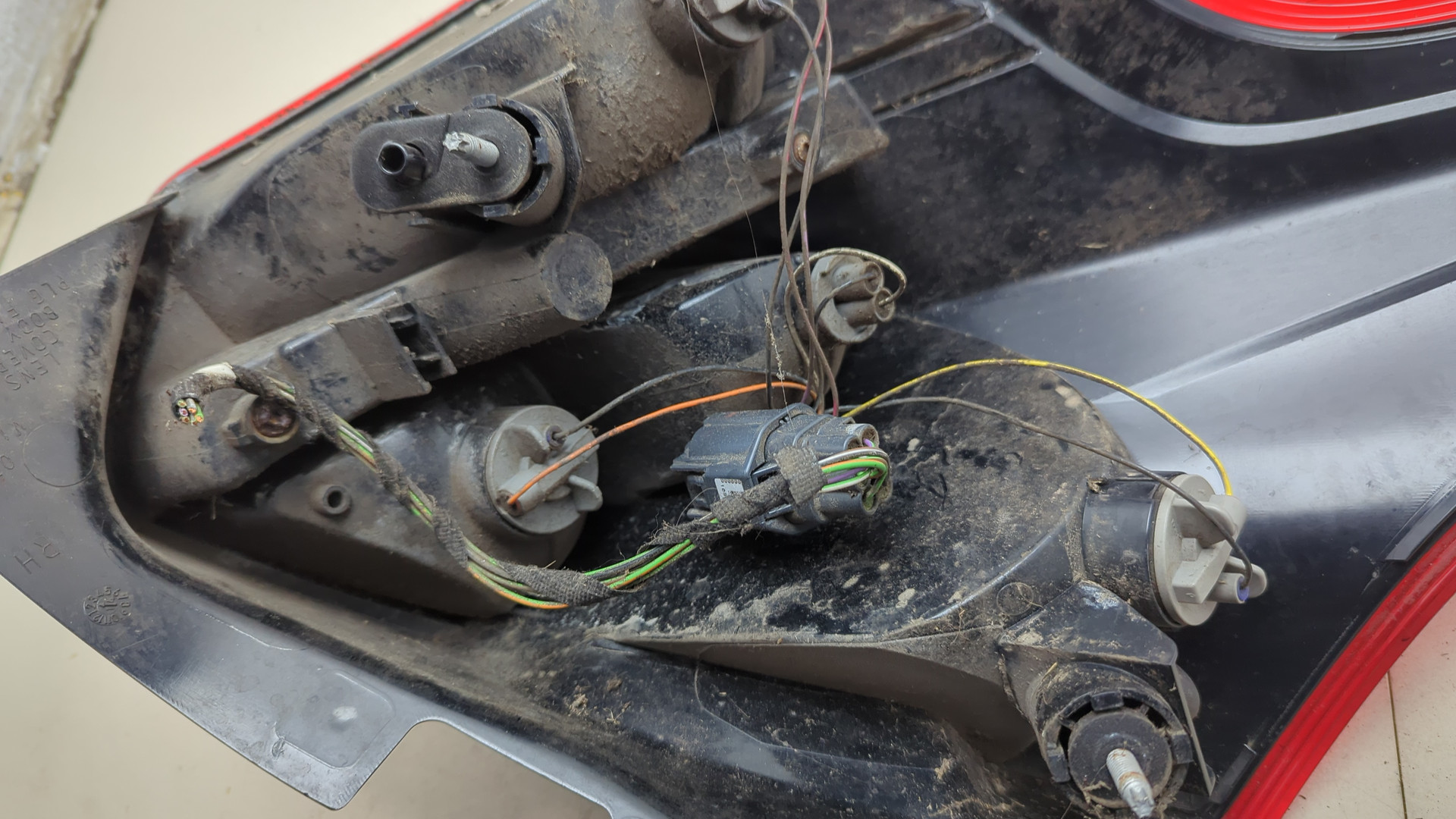 Фонарь задний правый