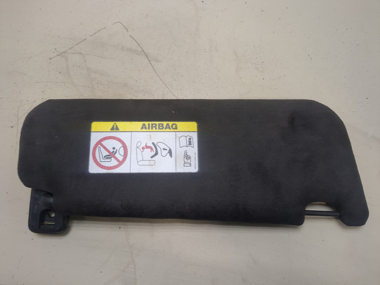 Козырек солнцезащитный