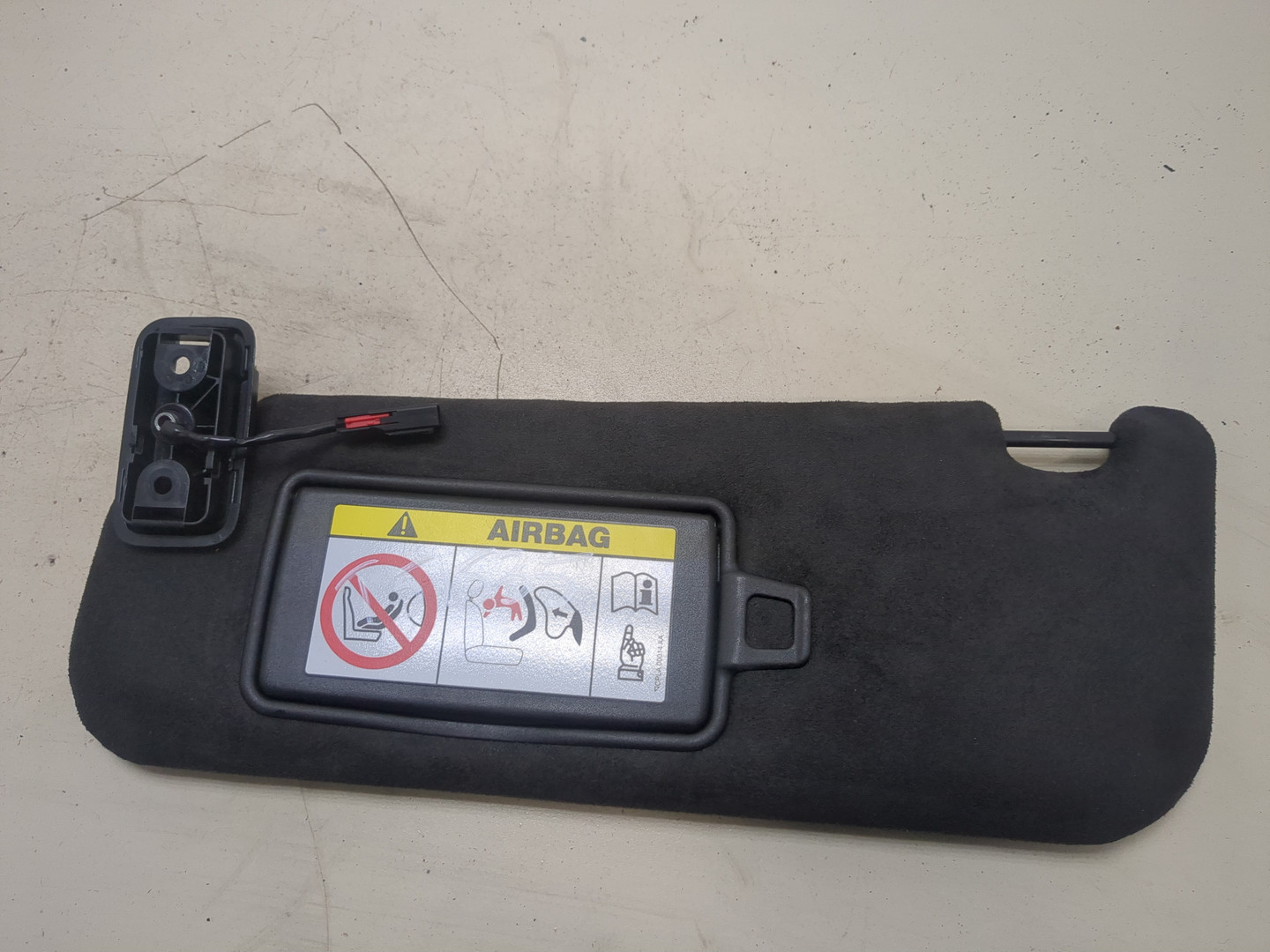 Козырек солнцезащитный