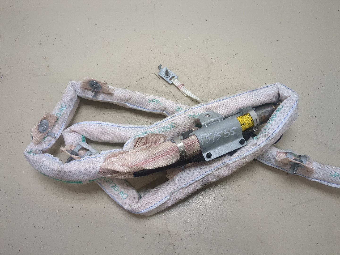 Подушка безопасности боковая (шторка)