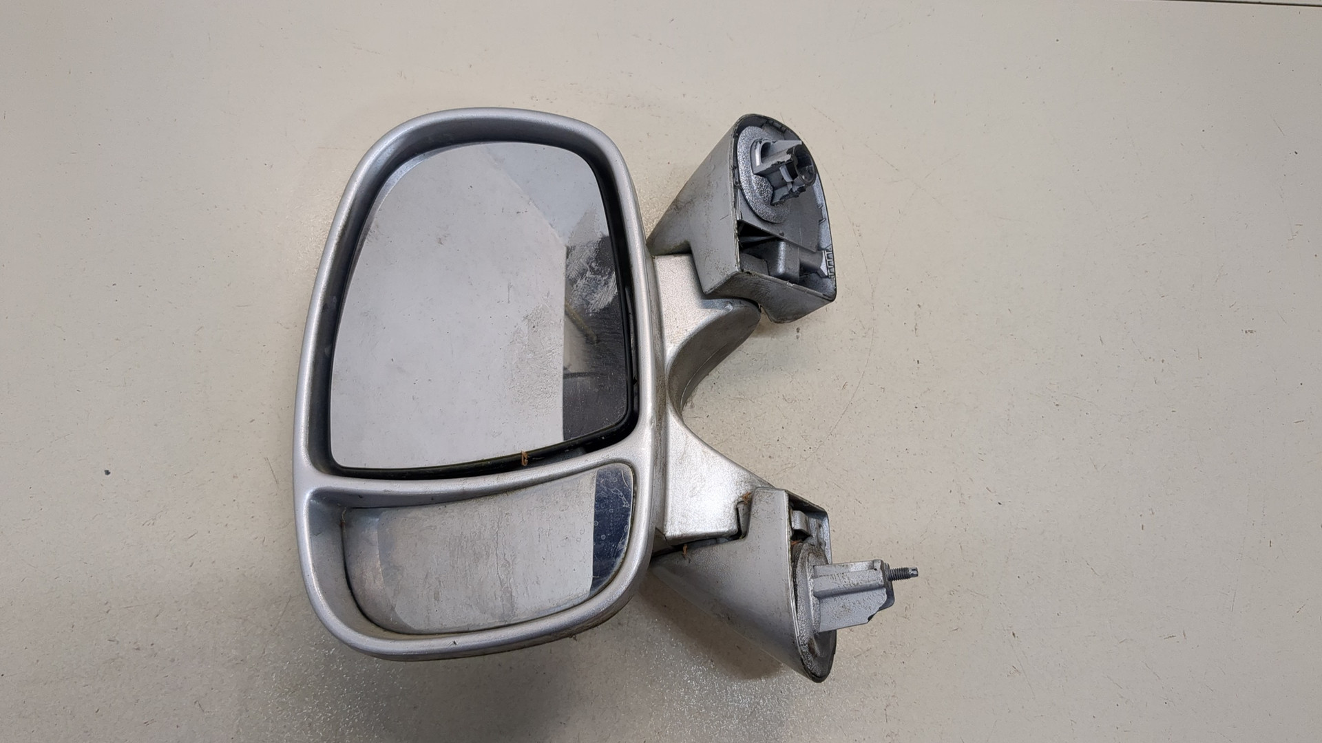 Зеркало левое электрическое