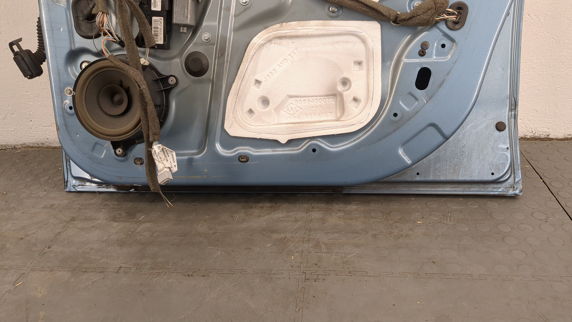 Дверь передняя правая