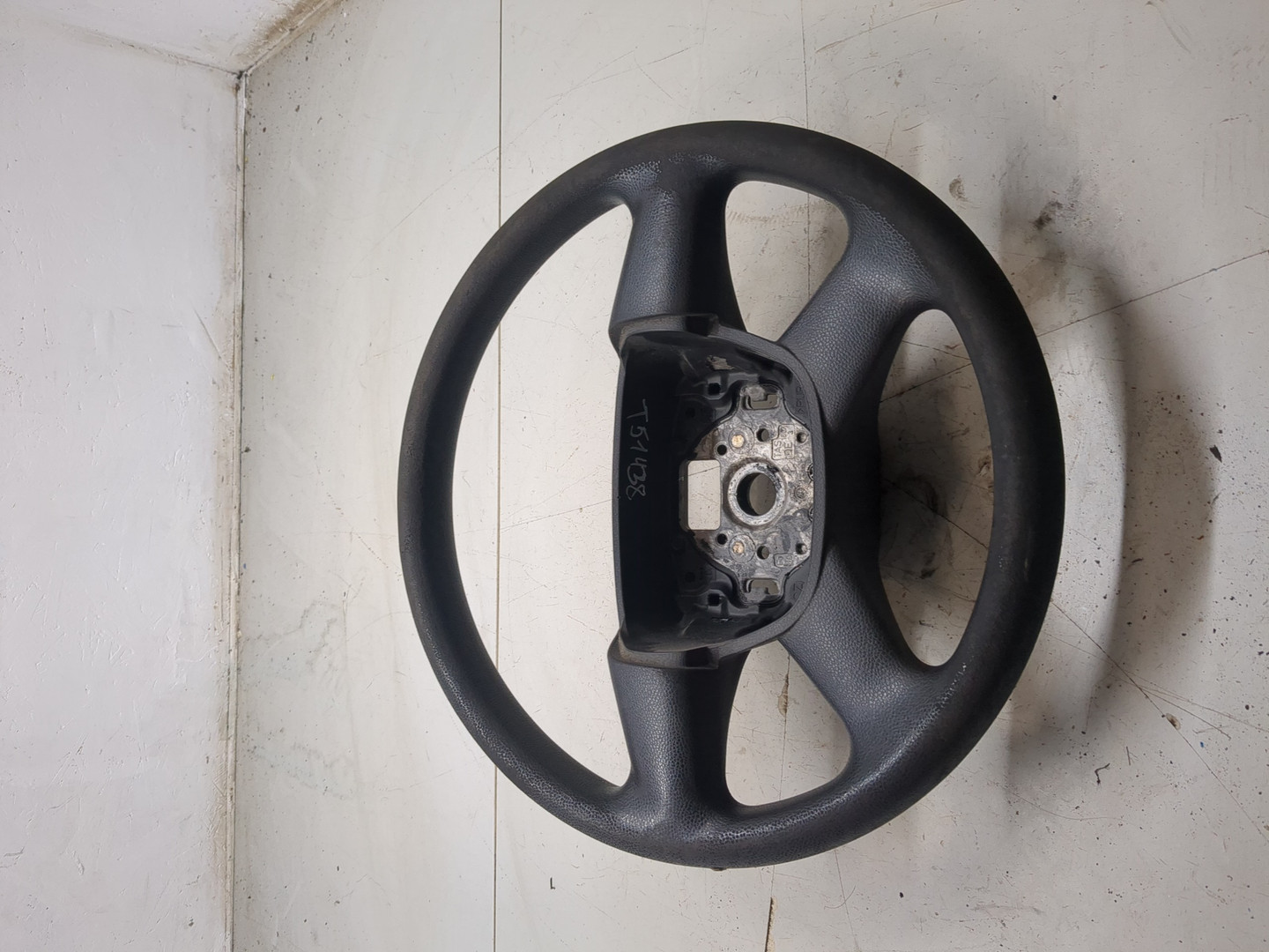 Рулевое колесо (руль)