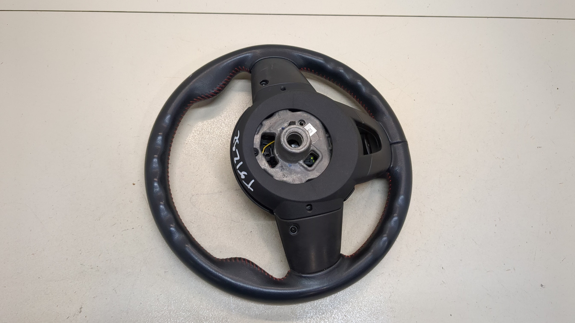 Рулевое колесо (руль)