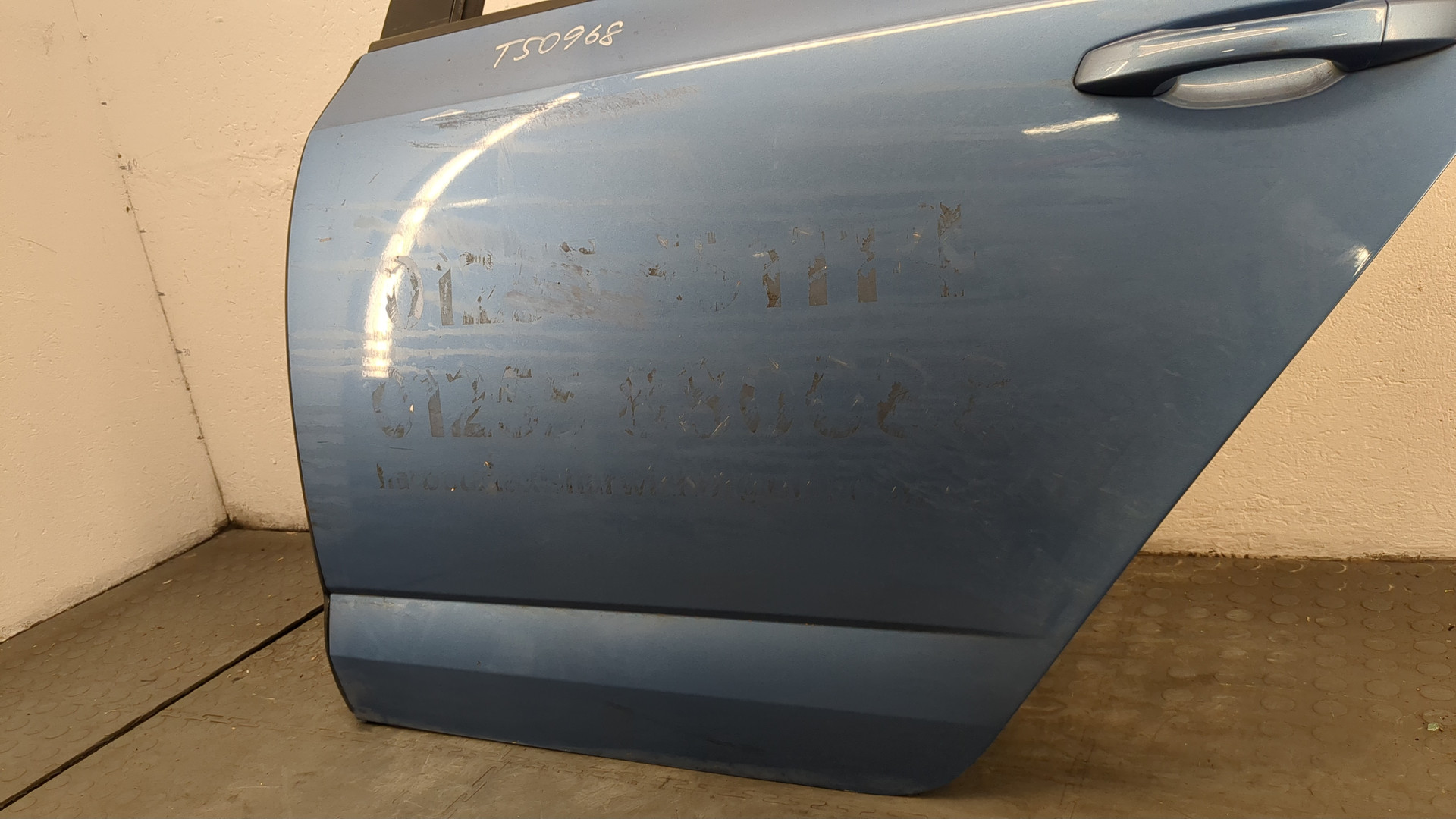 Дверь задняя левая