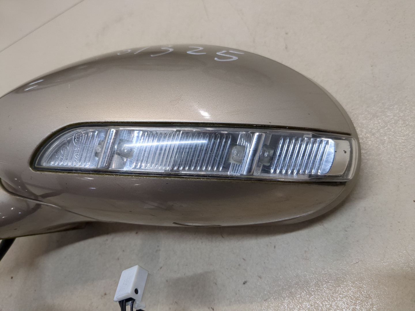 Зеркало левое электрическое