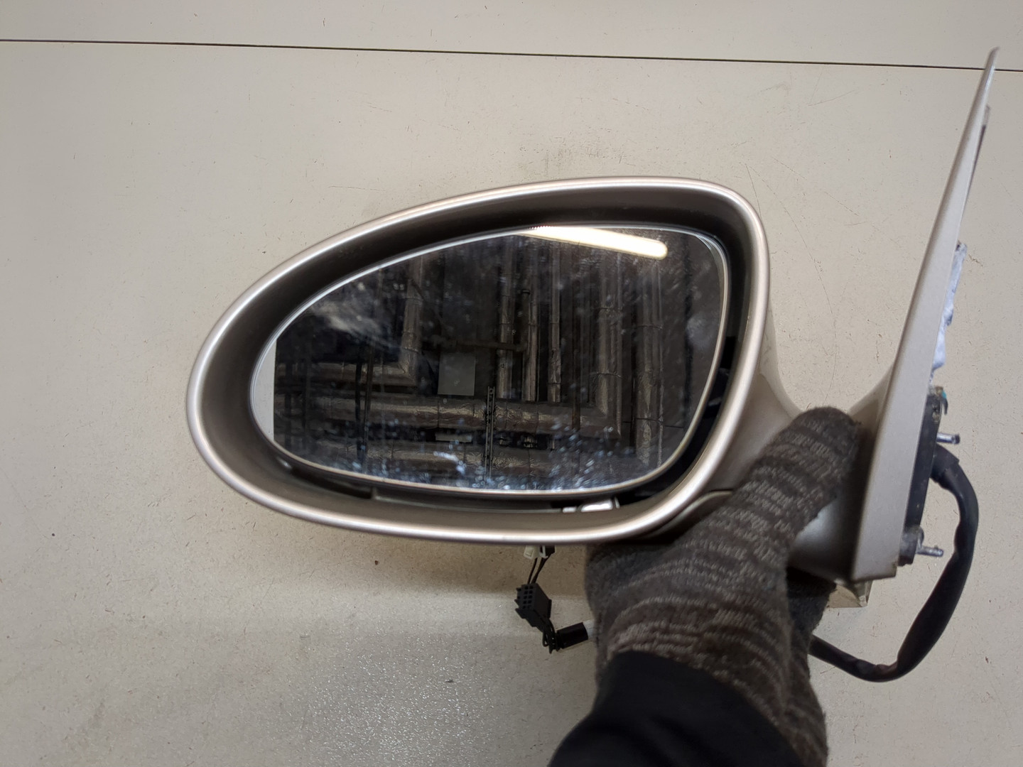 Зеркало левое электрическое