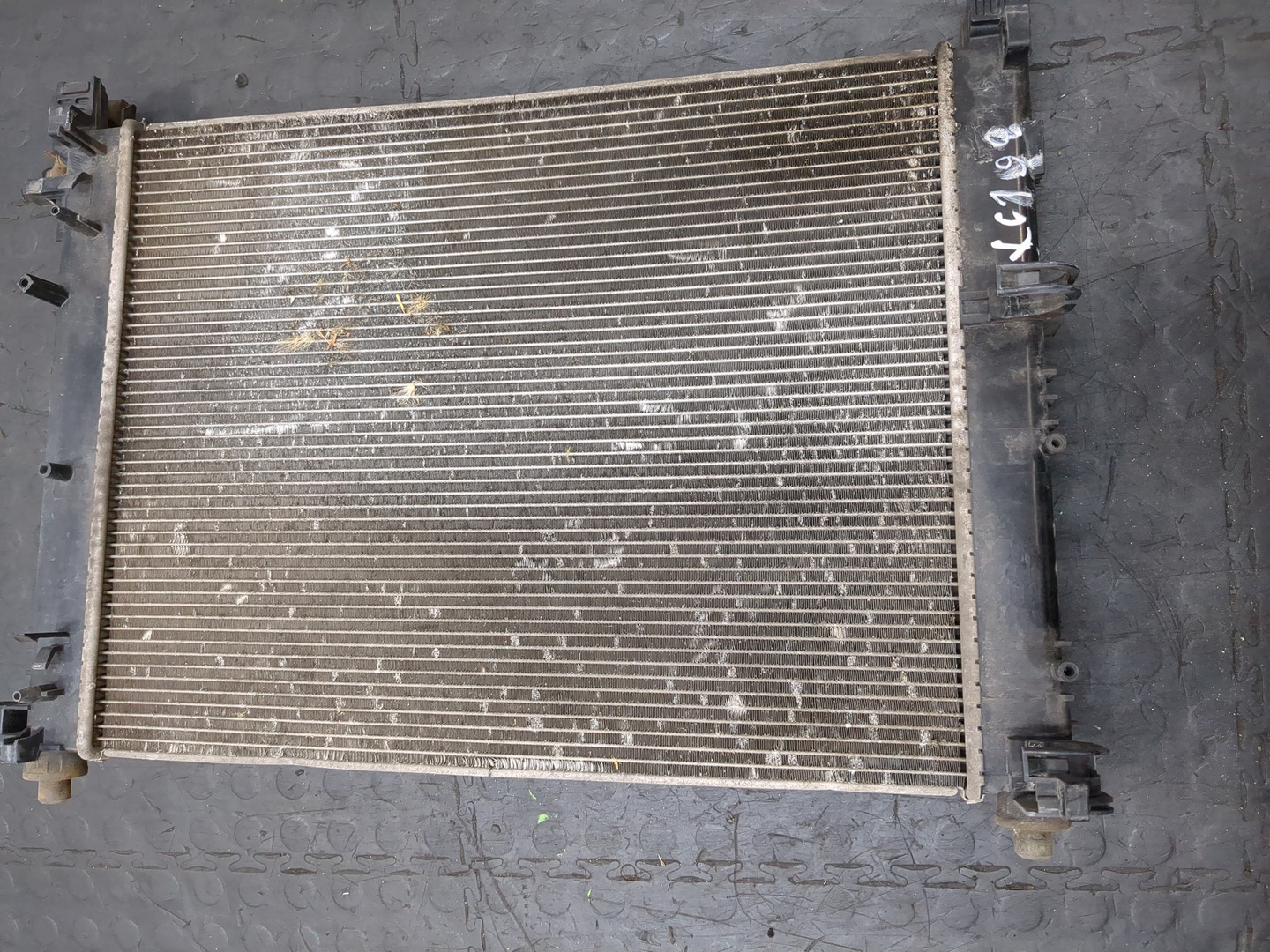 Радиатор охлаждения двигателя основной