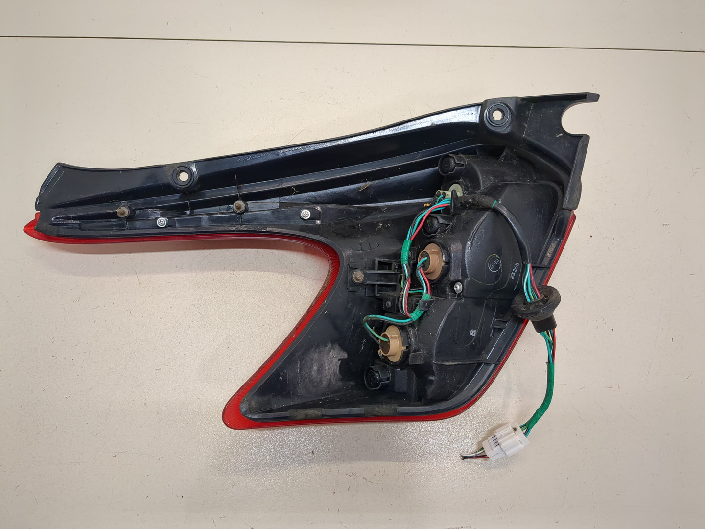 Фонарь задний правый