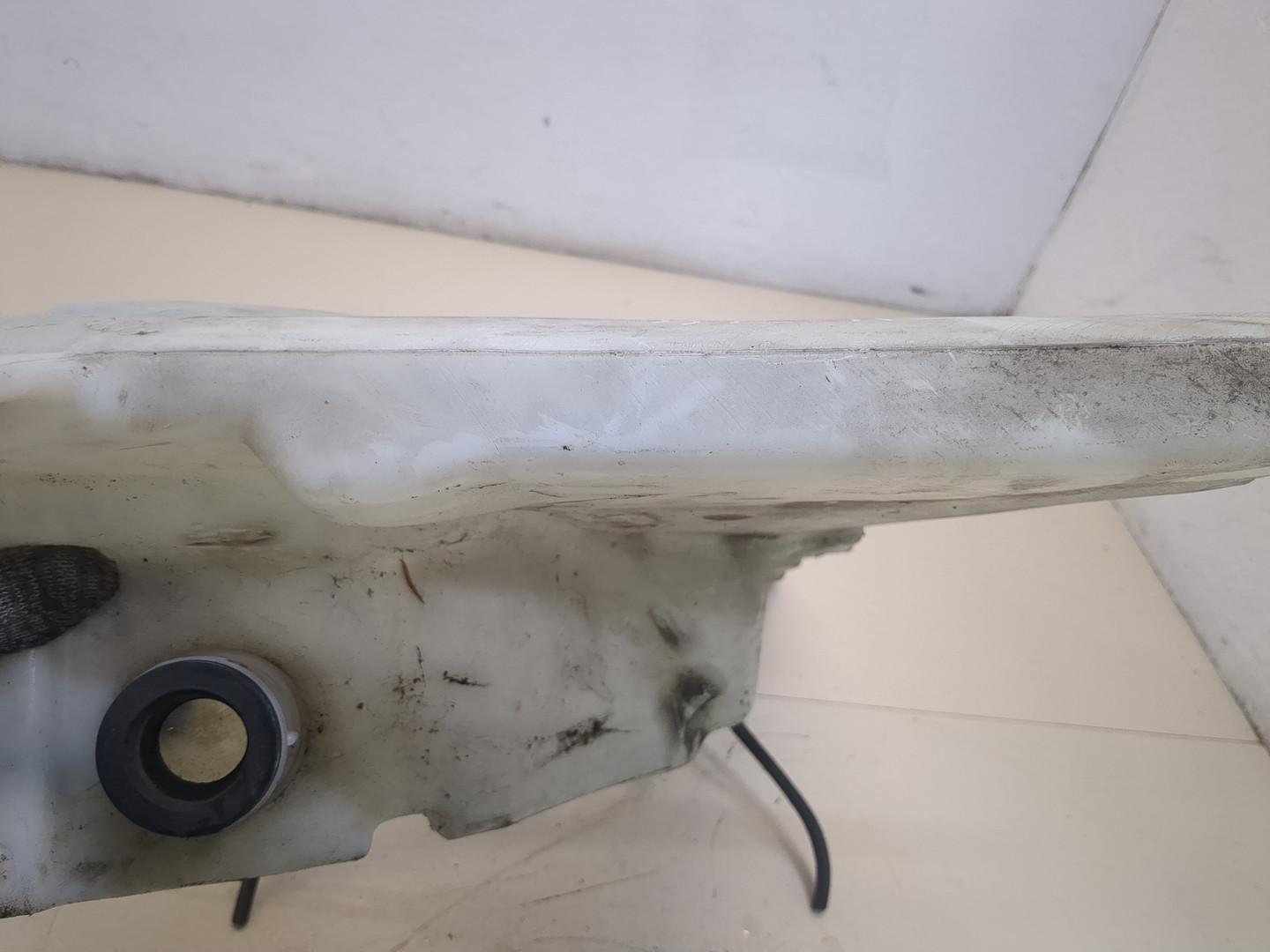 Бачок омывателя лобового стекла