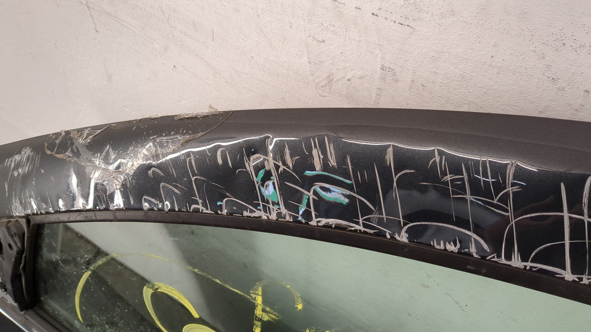 Дверь передняя левая